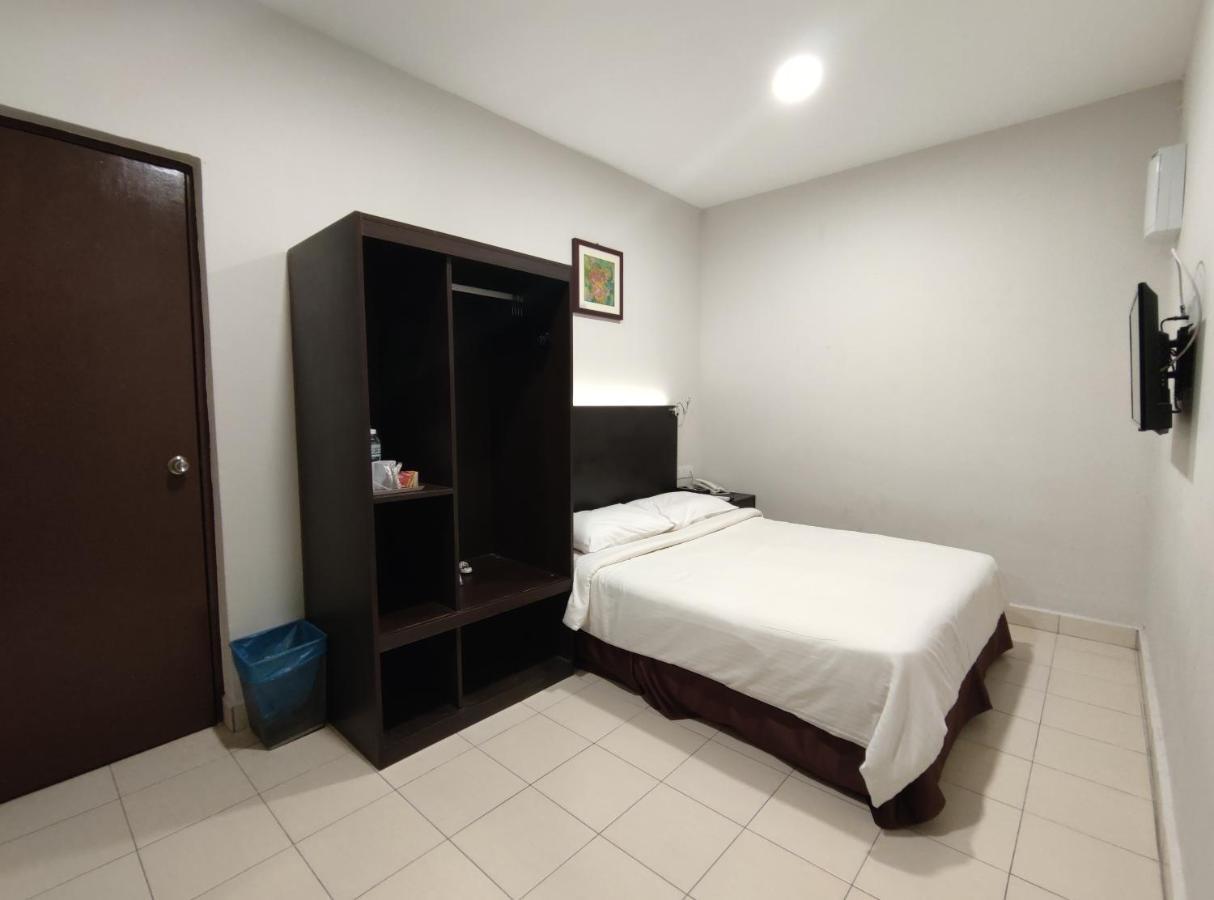 Hotel Desaru Penawar Bagian luar foto