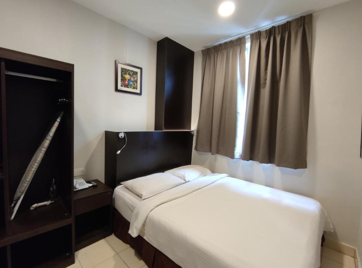 Hotel Desaru Penawar Bagian luar foto