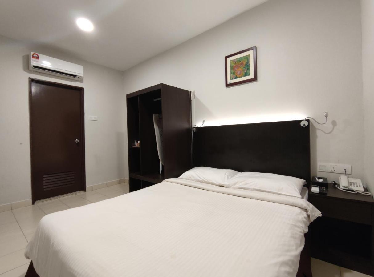 Hotel Desaru Penawar Bagian luar foto