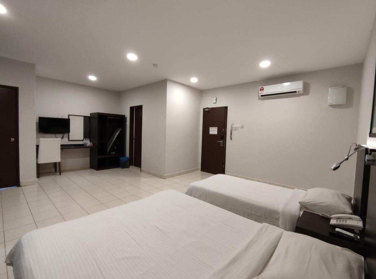 Hotel Desaru Penawar Bagian luar foto