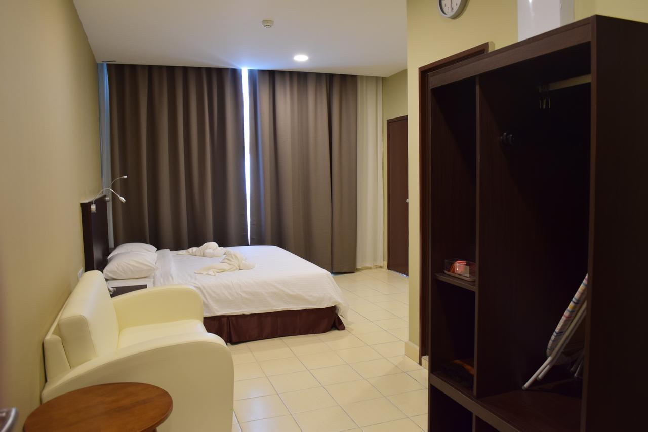 Hotel Desaru Penawar Bagian luar foto