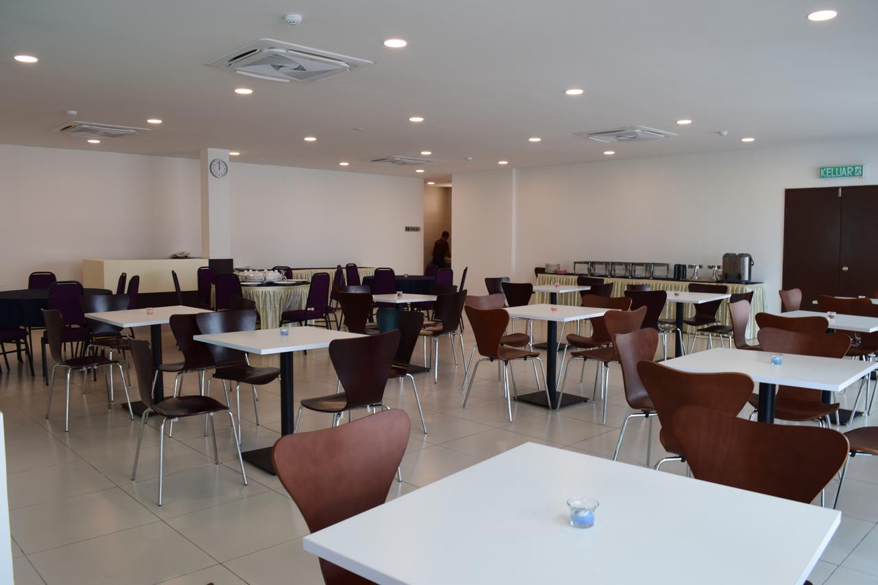 Hotel Desaru Penawar Bagian luar foto