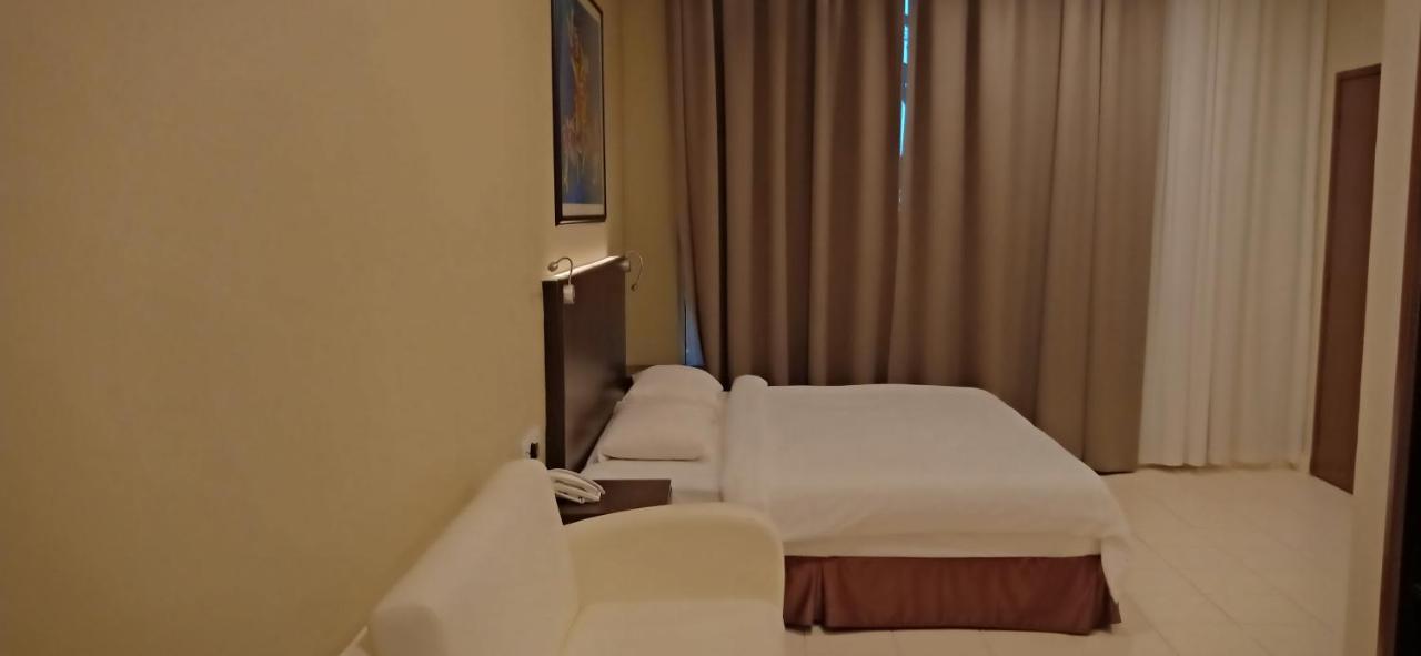Hotel Desaru Penawar Bagian luar foto