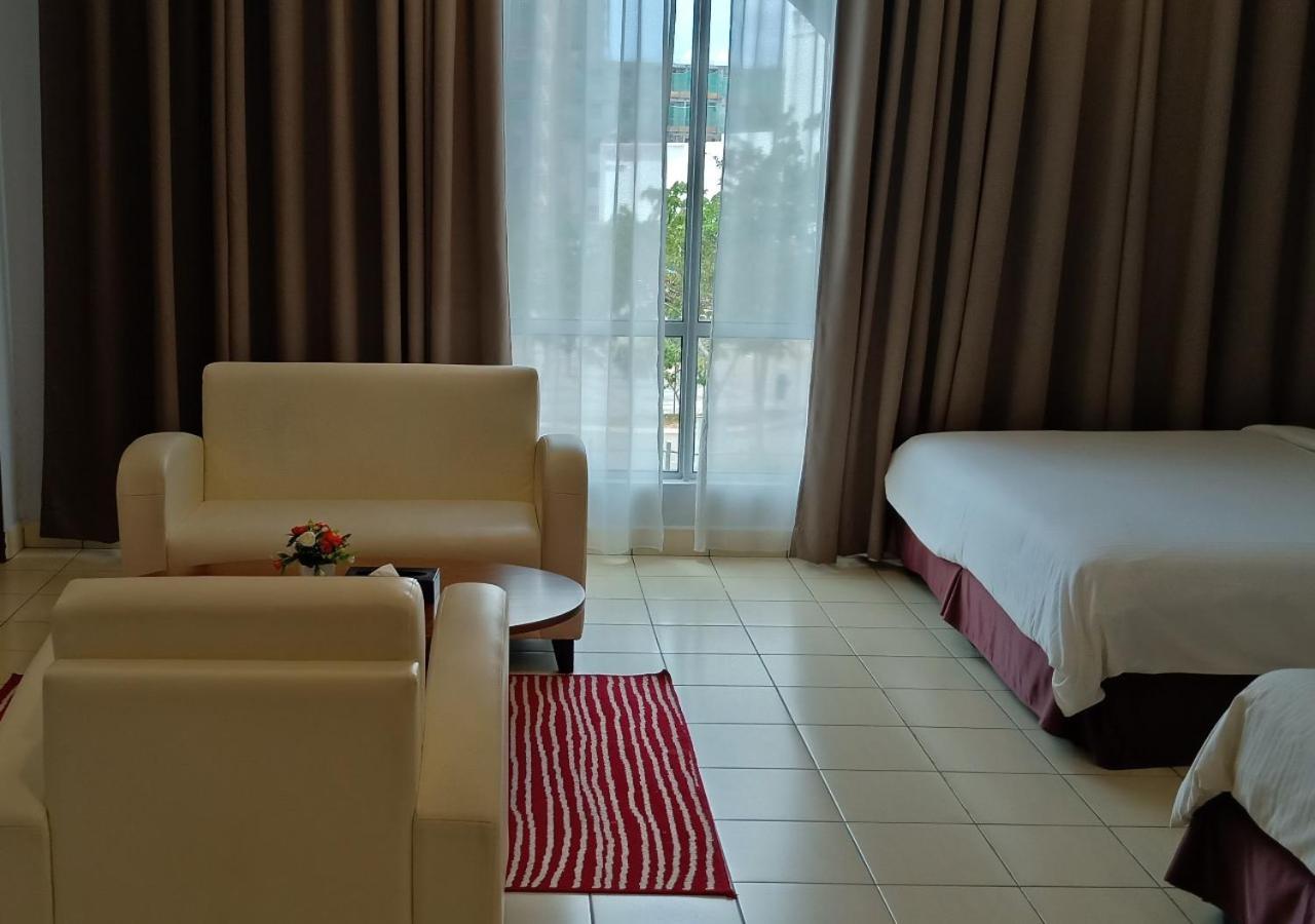 Hotel Desaru Penawar Bagian luar foto