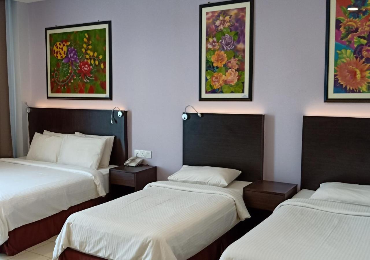 Hotel Desaru Penawar Bagian luar foto