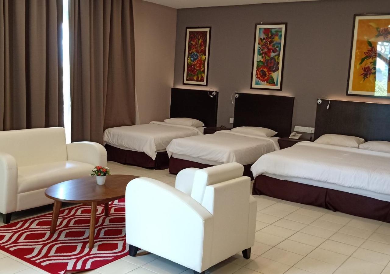 Hotel Desaru Penawar Bagian luar foto